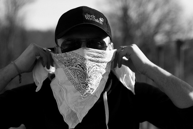 Co oznacza bandana na nadgarstku?